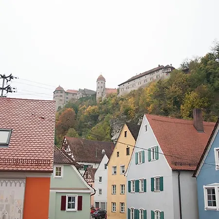 Zum Goldenen Lamm * Harburg (Bavaria)