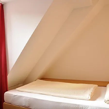 Hotel Zum Goldenen Lamm Harburg (Bavaria)