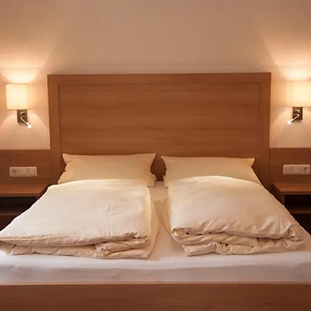 Zum Goldenen Lamm Hotel Harburg (Bavaria)